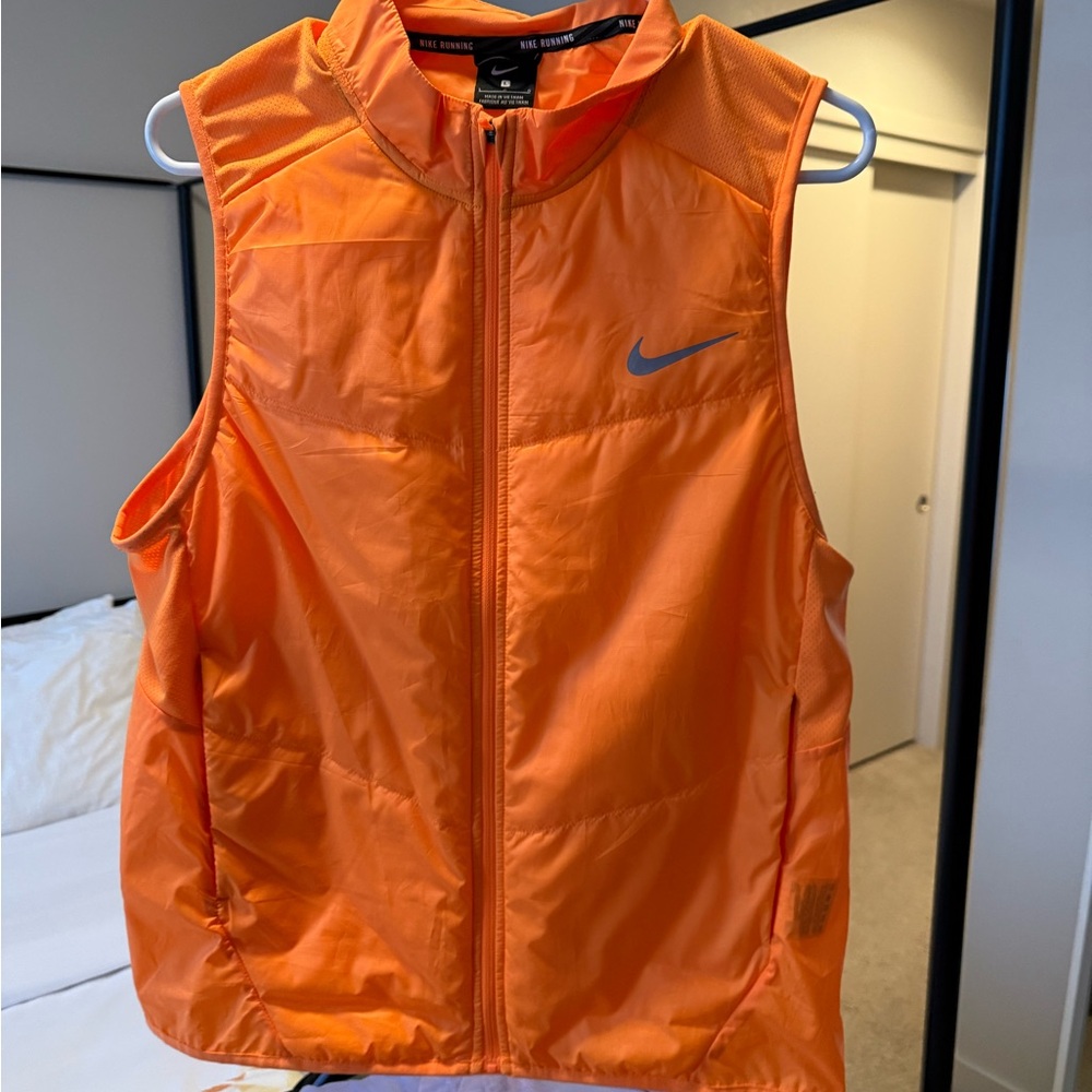 Men’s Nike running puffer vest